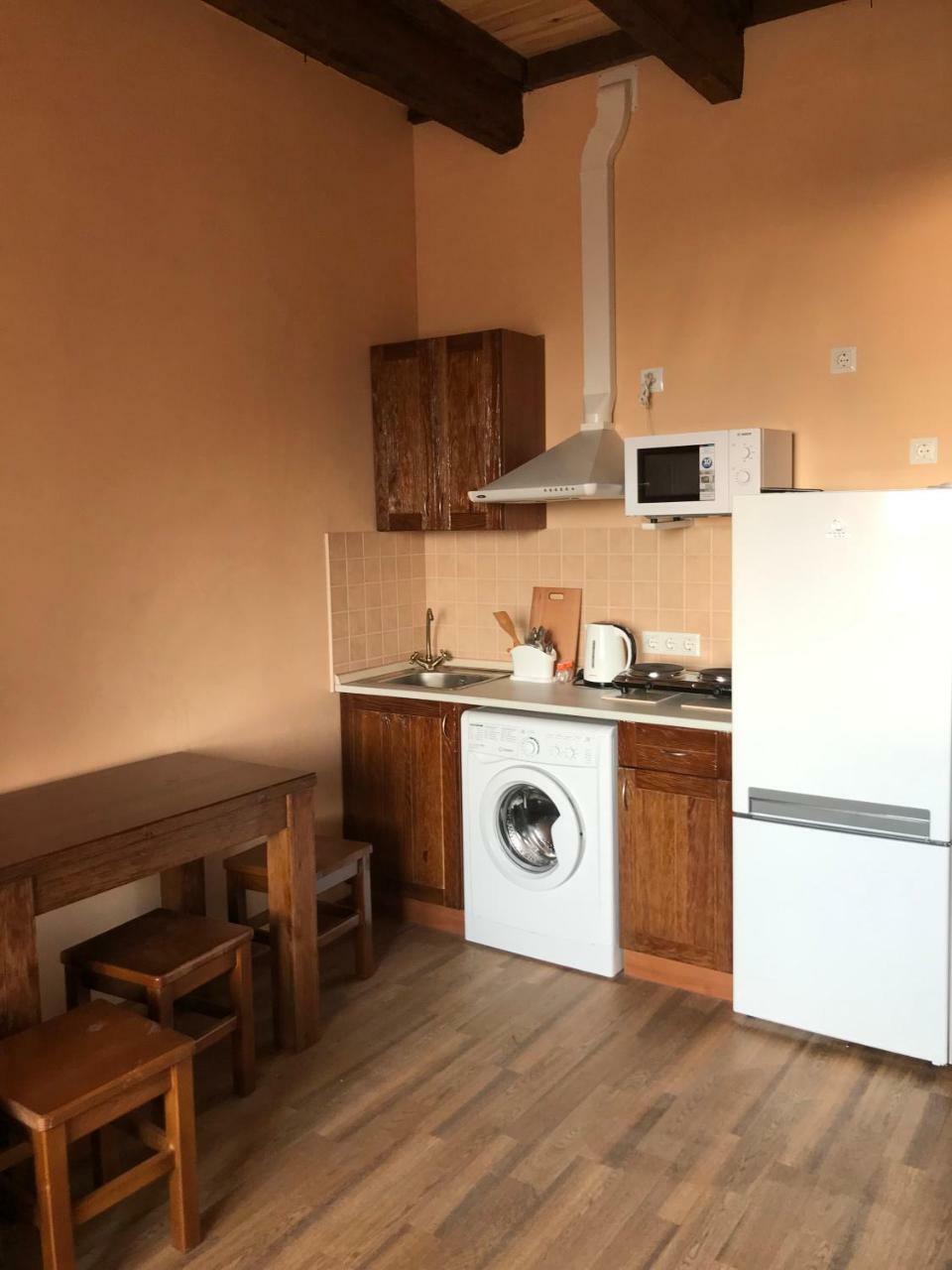 Two-Floor Apartments And Studio 2-Х Этажные Апартаменты И Студия В Самом Центре Charkiv Esterno foto