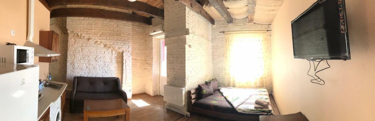 Two-Floor Apartments And Studio 2-Х Этажные Апартаменты И Студия В Самом Центре Charkiv Esterno foto
